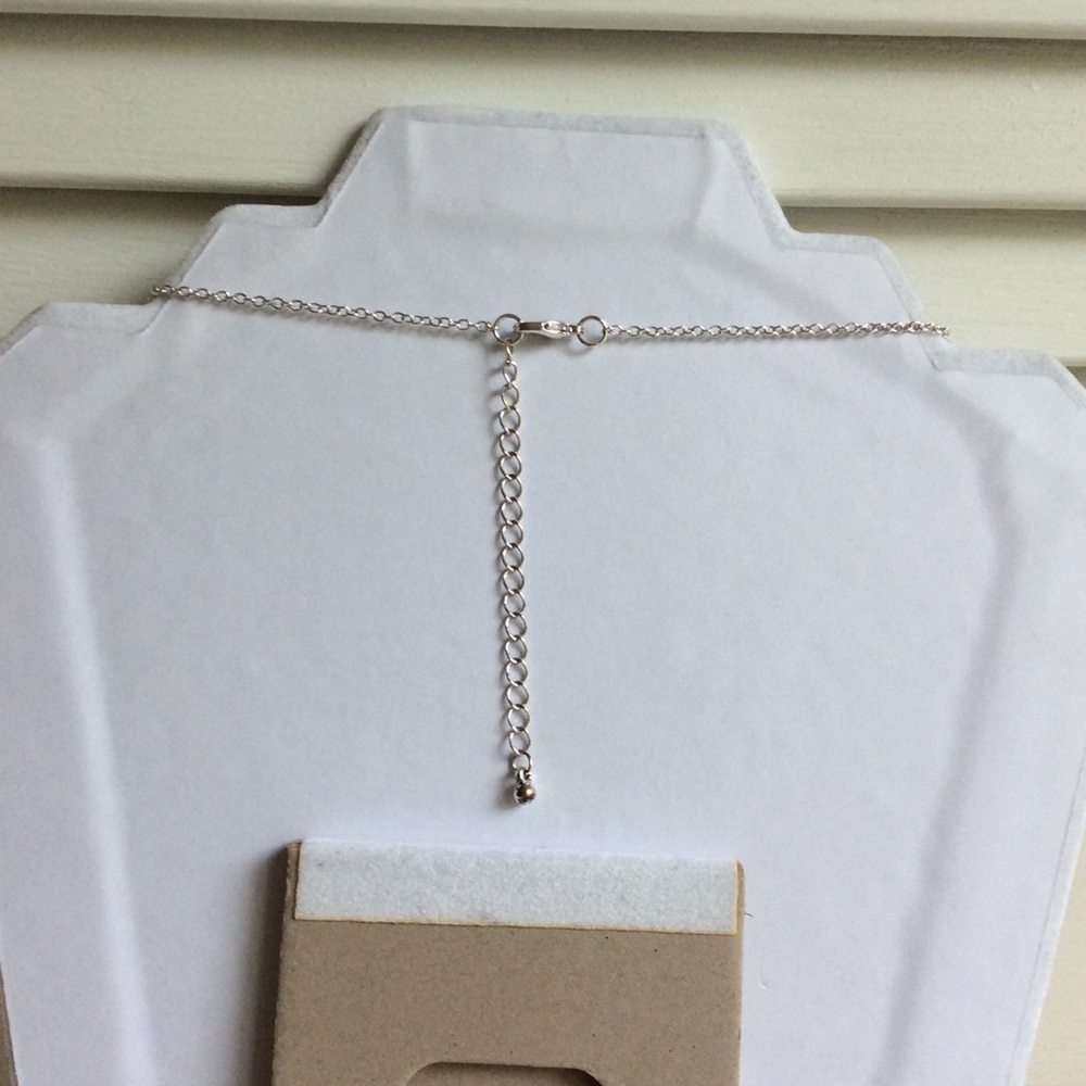 Flower Necklace w/Stones.  Beautiful - Picture 4 of 7
